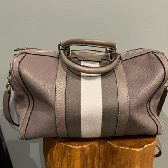 Gucci Handbags - Gucci Mauve Leather Medium Joy Boston Bag Shoulder Bag